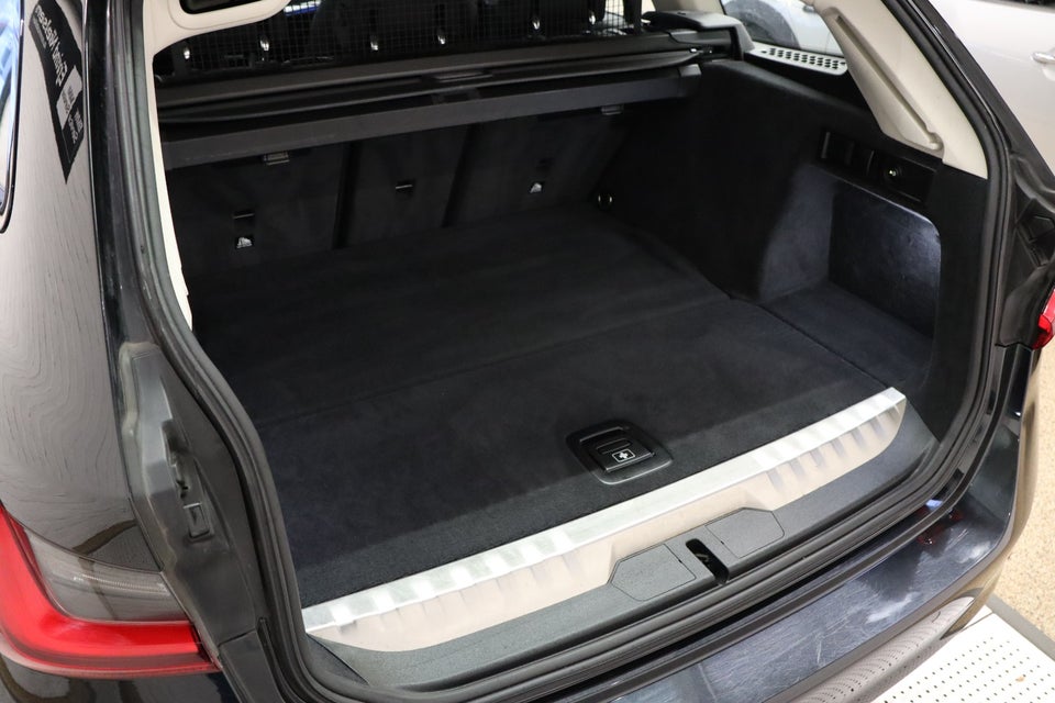 BMW 330e 2,0 Touring Sport Line aut. 5d