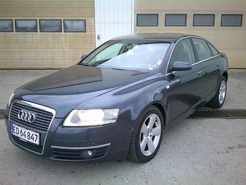 Audi A6 2,4 V6 4d