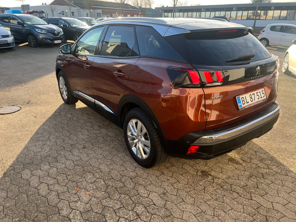 Peugeot 3008 1,2 e-THP 130 Allure 5d