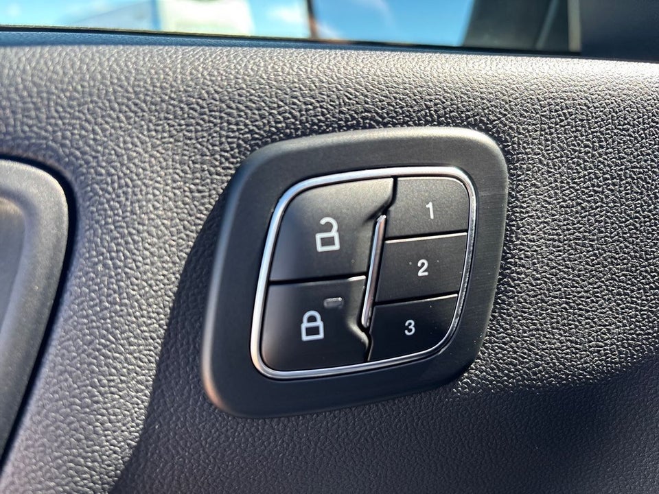 Ford Kuga 2,5 PHEV ST-Line X CVT 5d