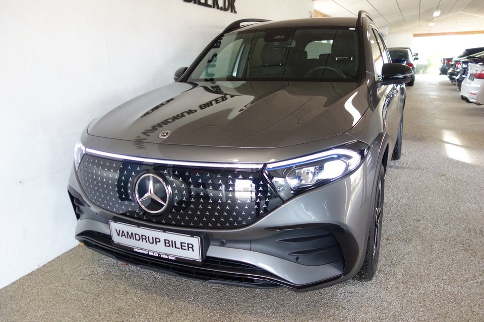 Mercedes EQB300 AMG Line 4Matic 5d
