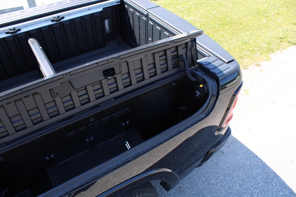 Dodge RAM 1500 3,0 Laramie Premium Night aut. 4d