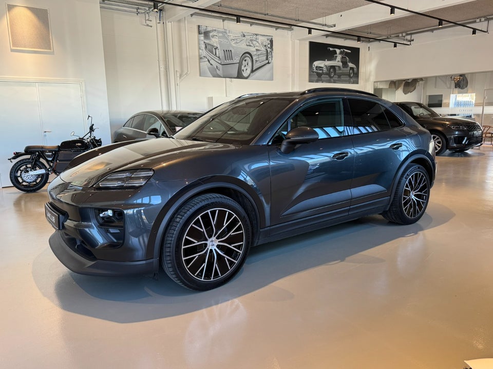 Porsche Macan 4 5d