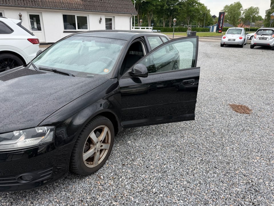 Audi A3 2,0 TDi Ambiente Sportback quattro Van 5d
