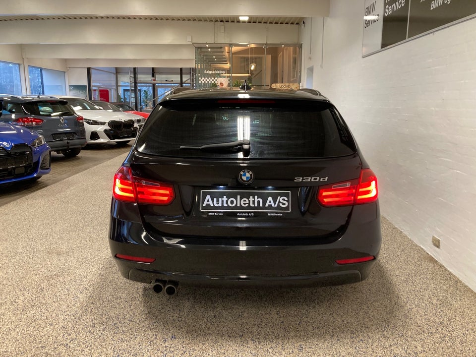BMW 330d 3,0 Touring Sport Line aut. 5d