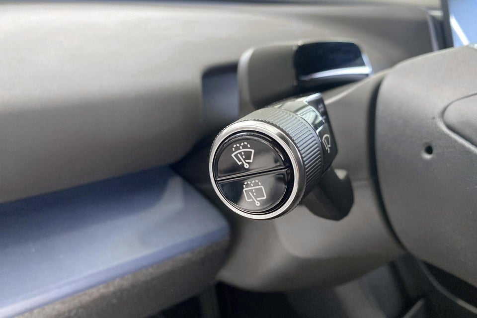 Volvo EX30 Standard Range Plus 5d