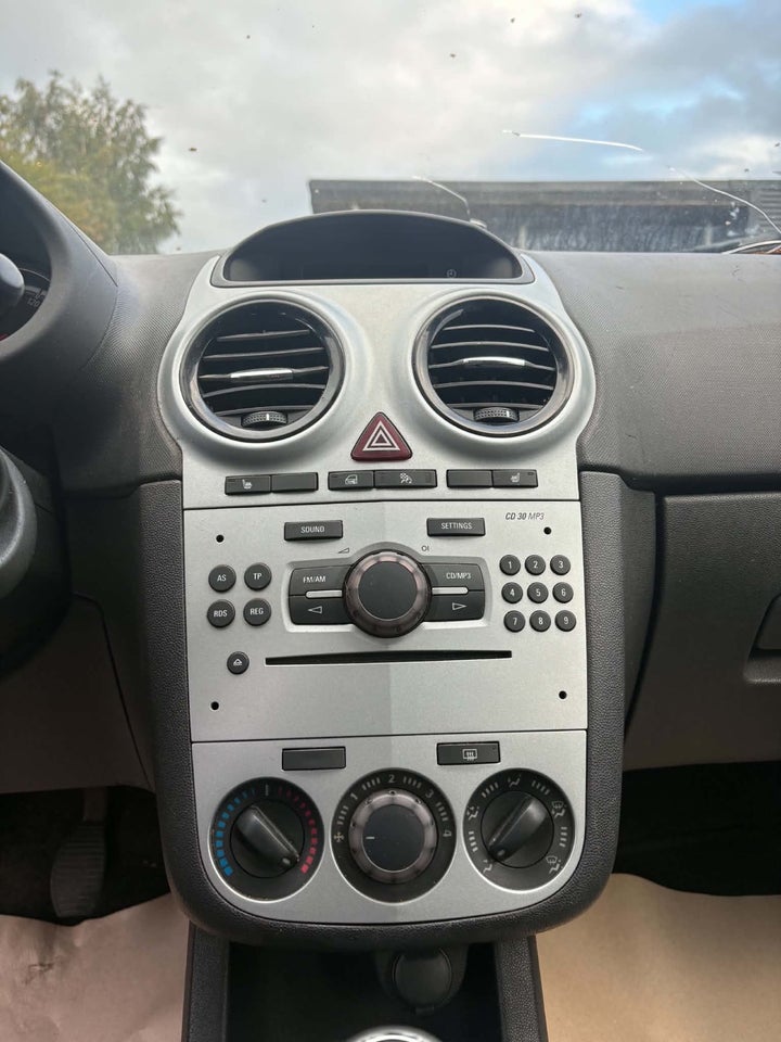 Opel Corsa 1,0 12V Edition 5d
