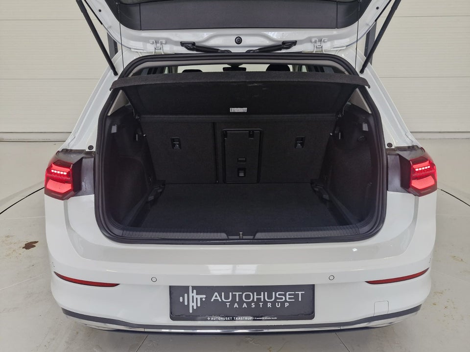 VW Golf VIII 1,5 eTSi 150 Style DSG 5d