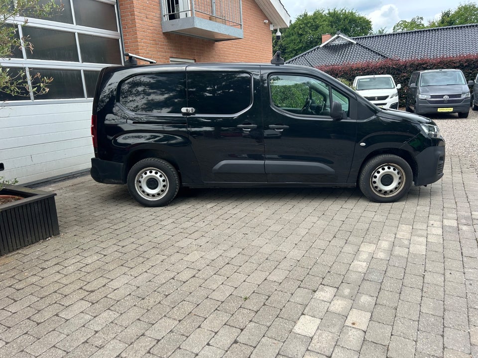Citroën Berlingo 1,5 BlueHDi 100 L2 ProffLine Van