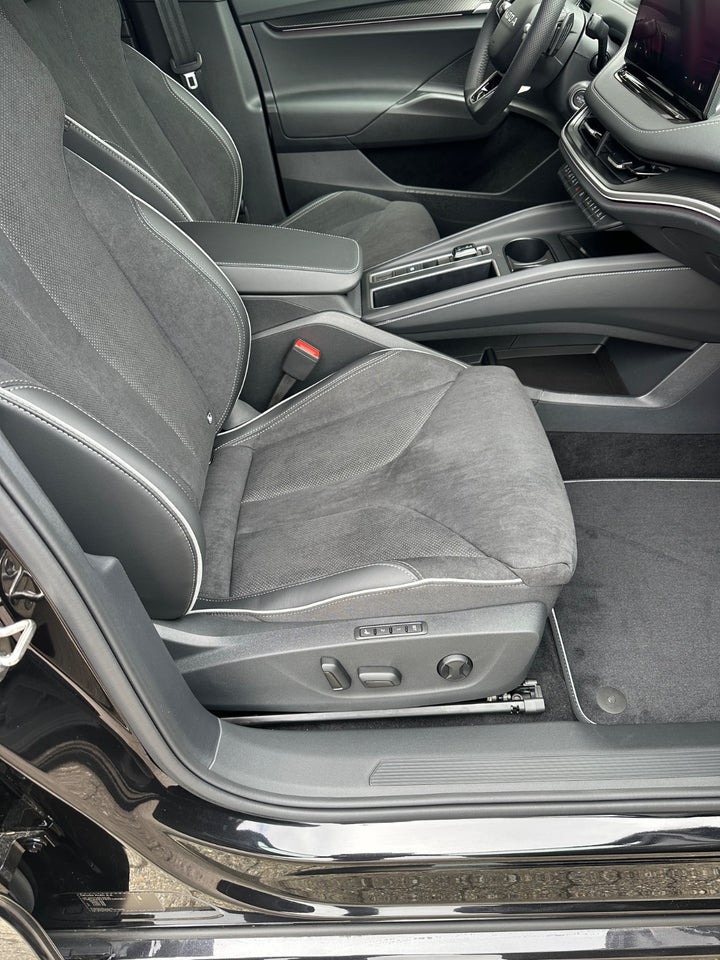 Skoda Enyaq 85 iV Sportline Maxx 5d