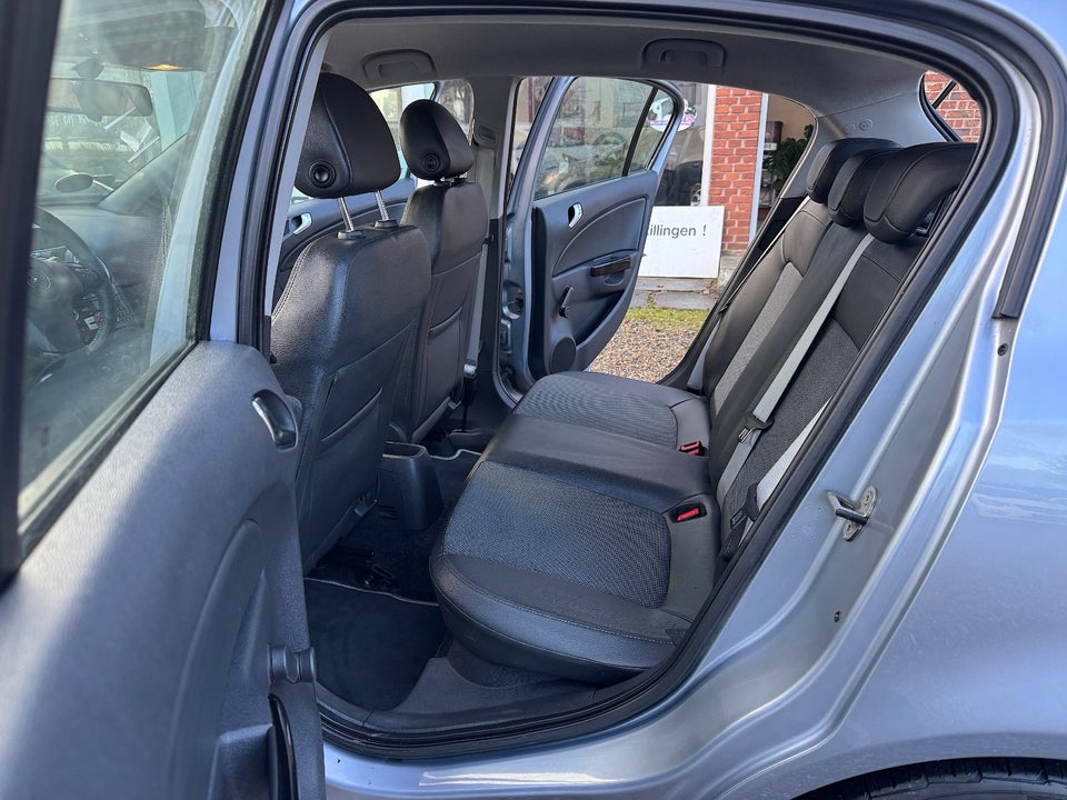 Opel Corsa 1,4 16V Cosmo 5d