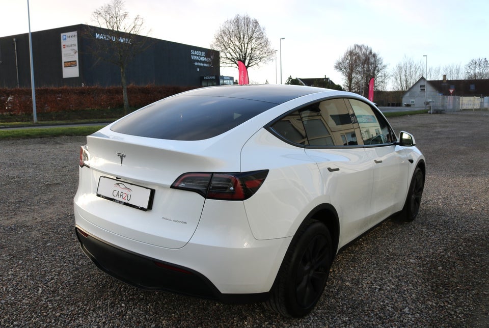 Tesla Model Y Long Range AWD 5d