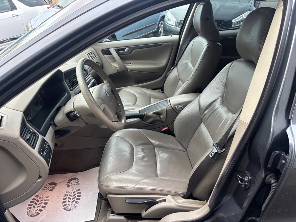 Volvo V70 2,4 170 5d