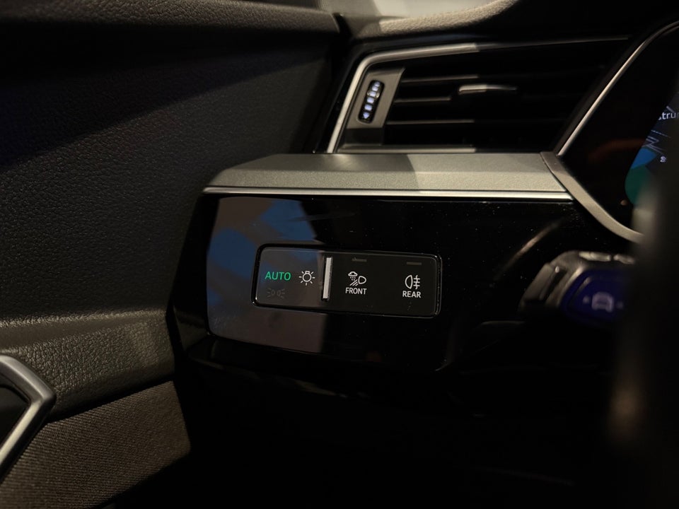 Audi e-tron 55 quattro 5d