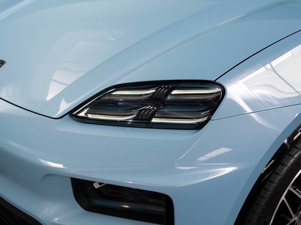 Porsche Macan Turbo 5d