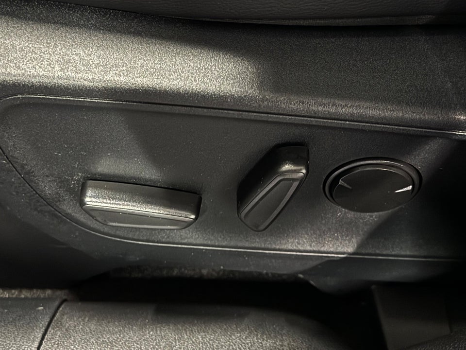 Ford Kuga 2,5 PHEV Titanium X CVT 5d