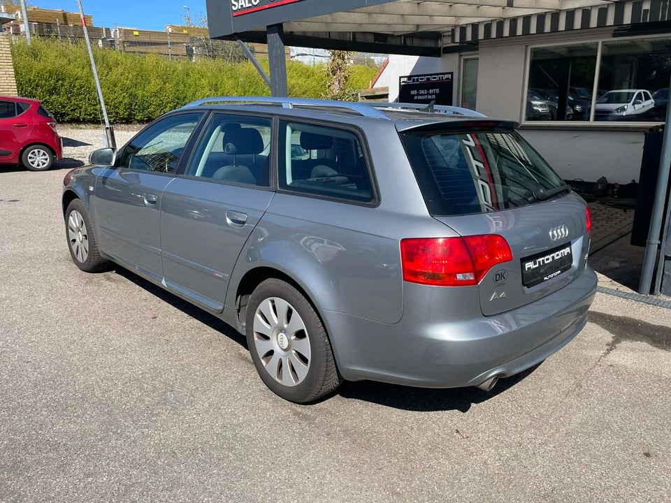 Audi A4 2,0 S-line Avant 5d