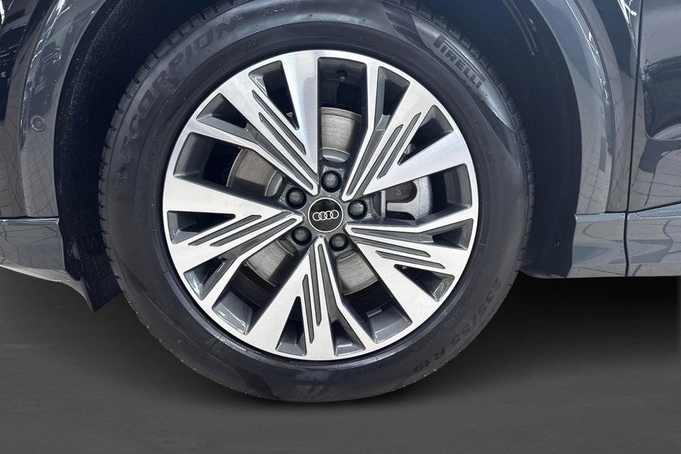 Audi Q4 e-tron 45 Progress 5d