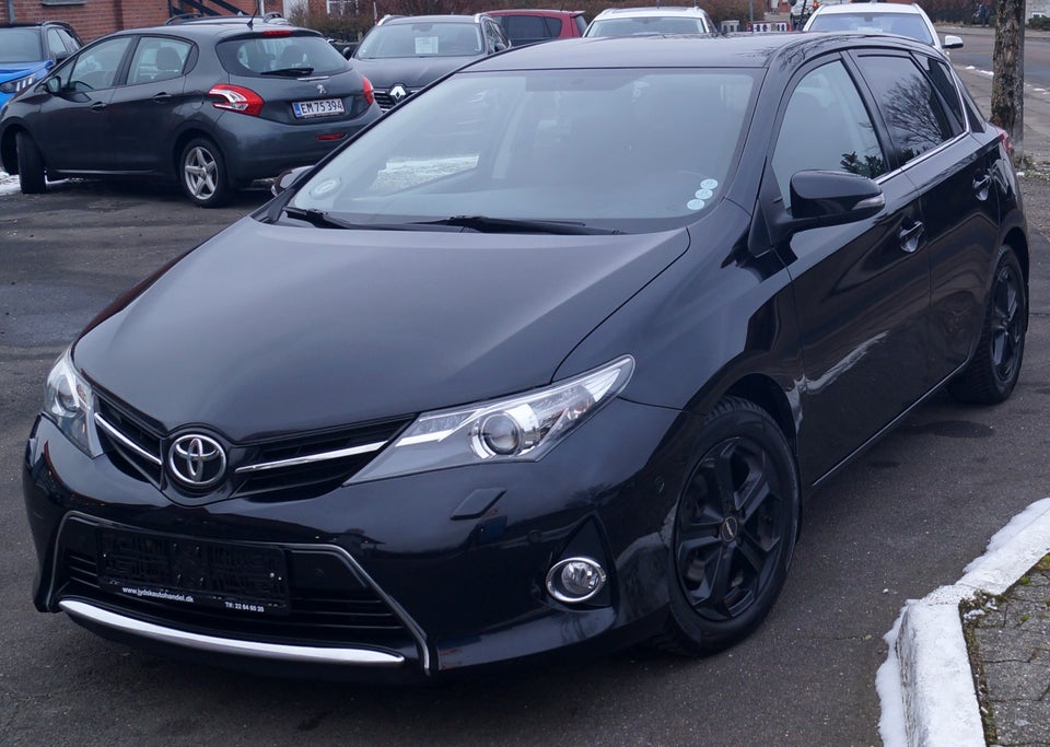 Toyota Auris 1,4 D-4D T2 Premium 5d