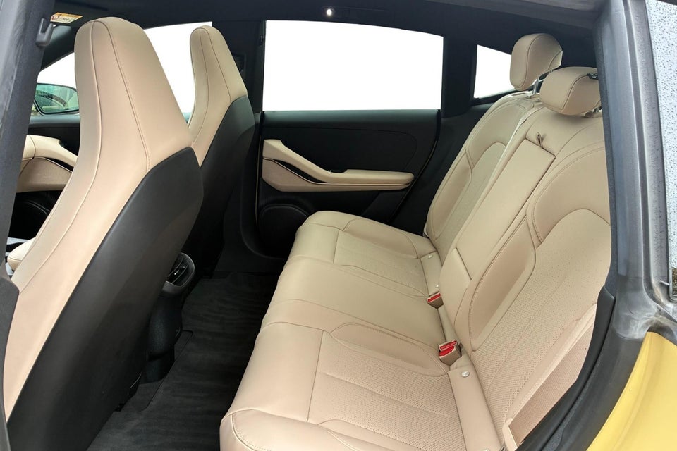 NIO ET5 75 Standard Range 4d