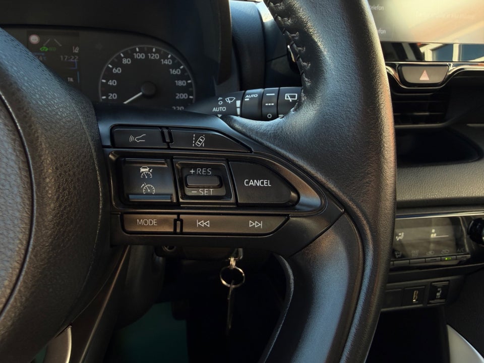 Toyota Yaris 1,5 Hybrid H3 e-CVT 5d