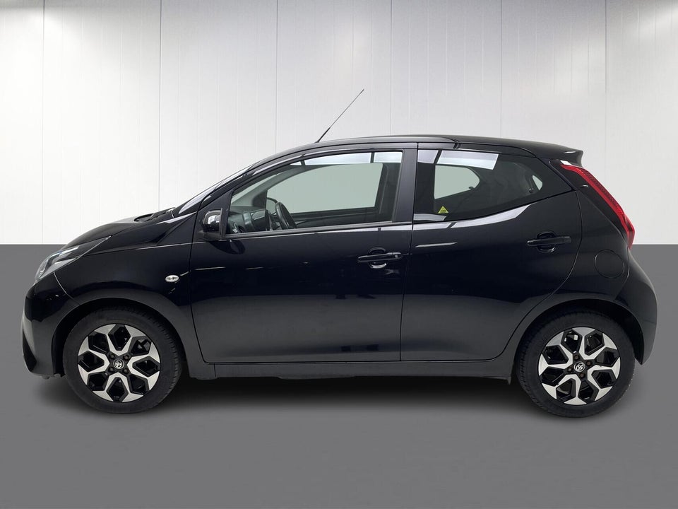 Toyota Aygo 1,0 VVT-i x-plore 5d