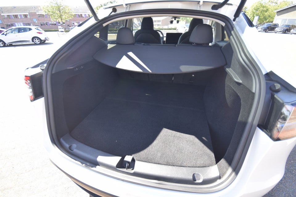 Tesla Model Y RWD 5d