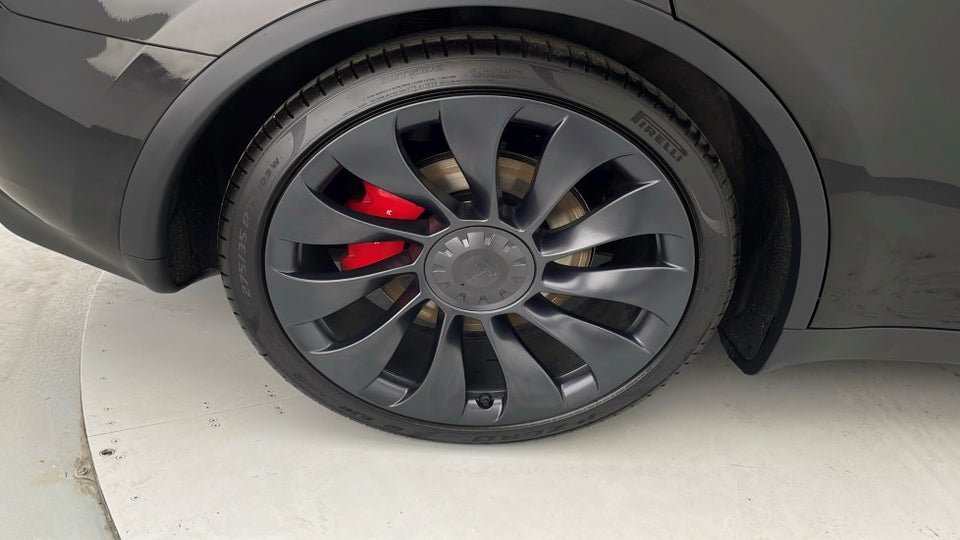 Tesla Model Y Long Range AWD 5d