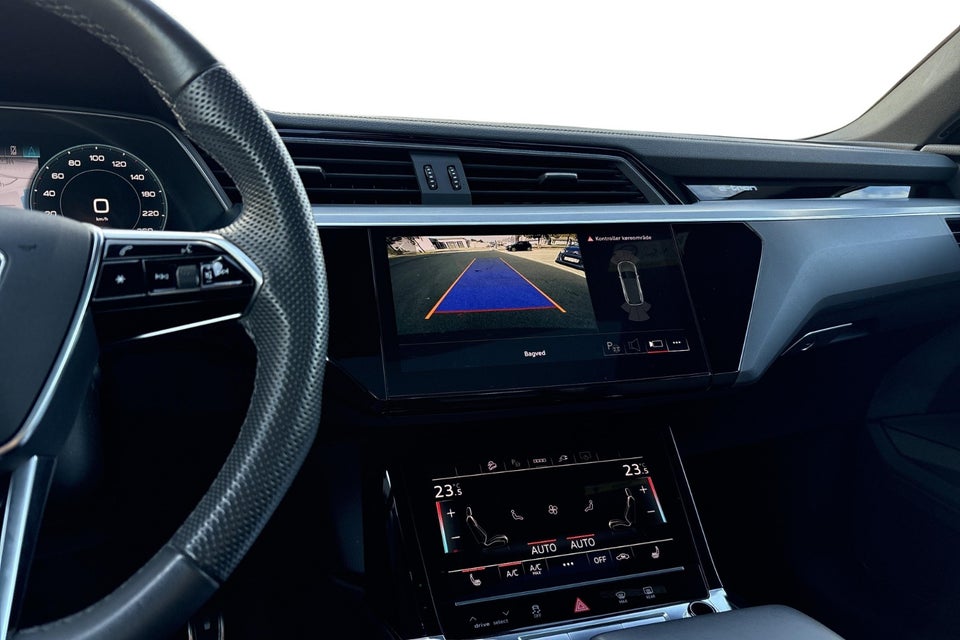 Audi Q8 e-tron 55 S-line quattro 5d
