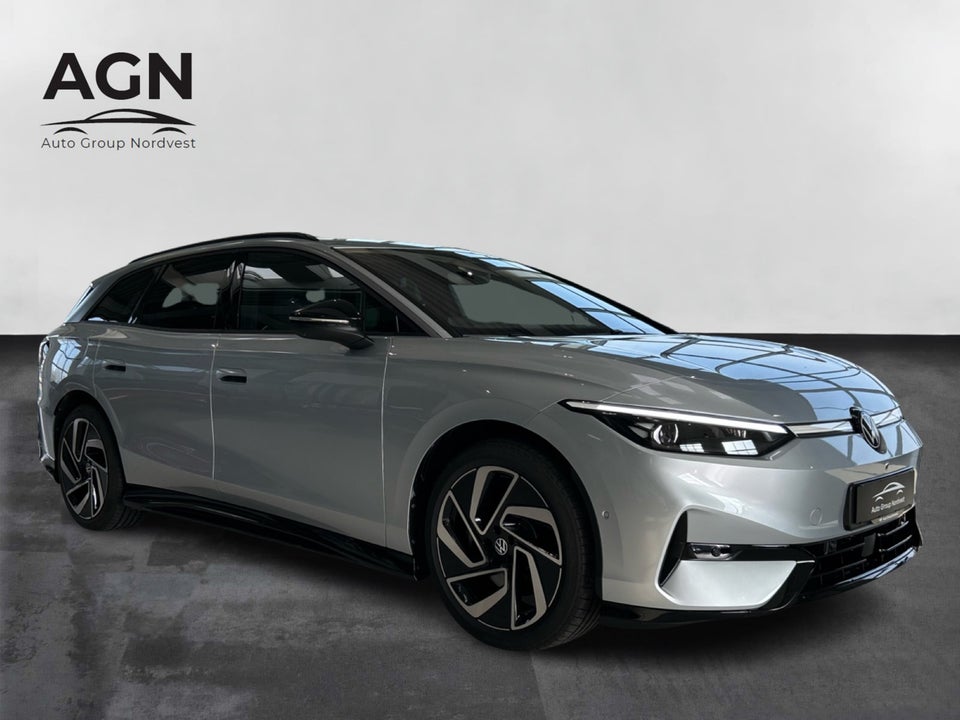 VW ID.7 77 Style+ Tourer 5d