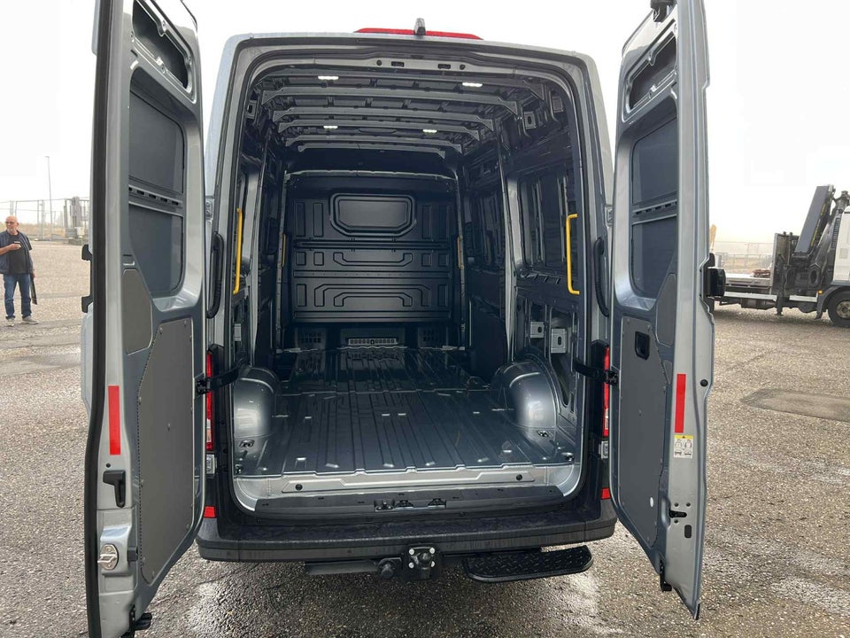 MAN TGE 2,0 3.160 Kassevogn L3H3 aut. RWD