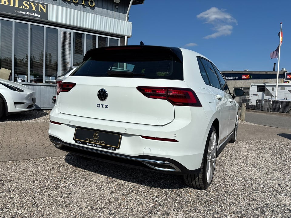 VW Golf VIII 1,4 GTE DSG 5d