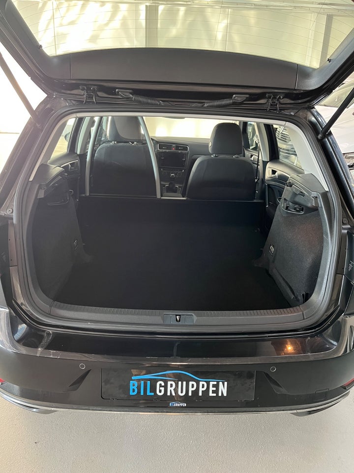 VW Golf VII 1,6 TDi 115 Comfortline Van 5d