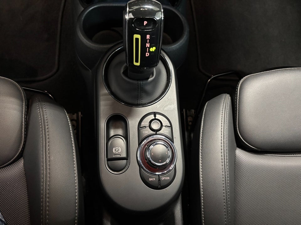 MINI Cooper SE Classic Trim 3d