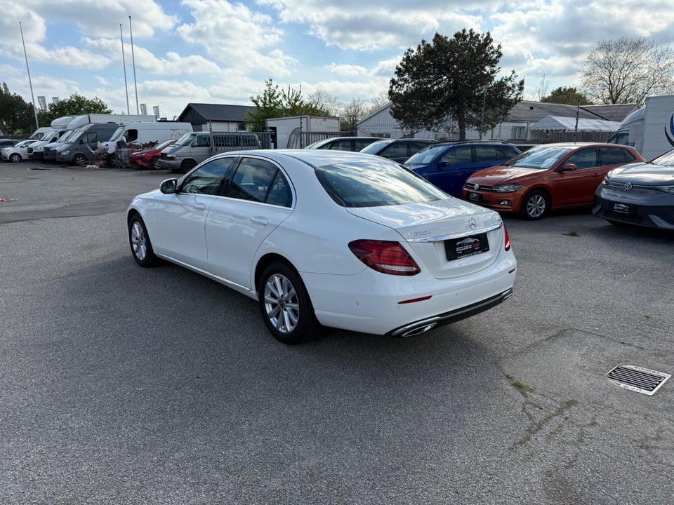 Mercedes E220 d 2,0 aut. 4Matic 4d