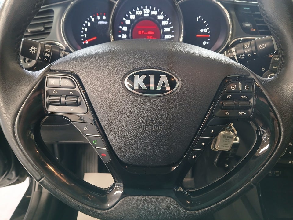 Kia Ceed 1,6 CRDi 136 Limited 5d