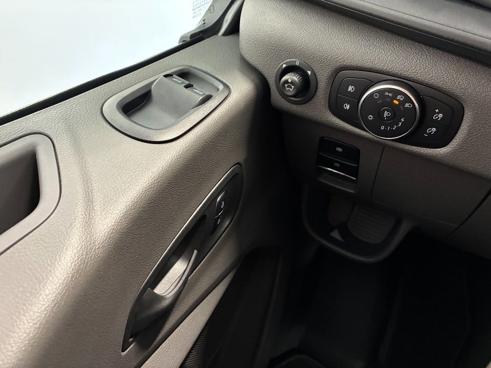 Ford E-Transit 350 L3 Kombi 68 Trend H3 RWD