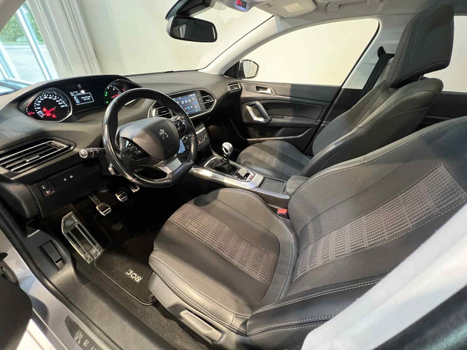 Peugeot 308 1,6 BlueHDi 120 Allure Sky SW 5d