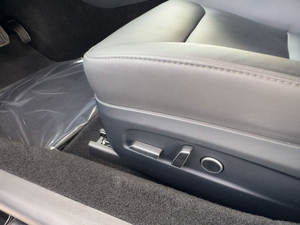 Tesla Model 3 RWD 4d