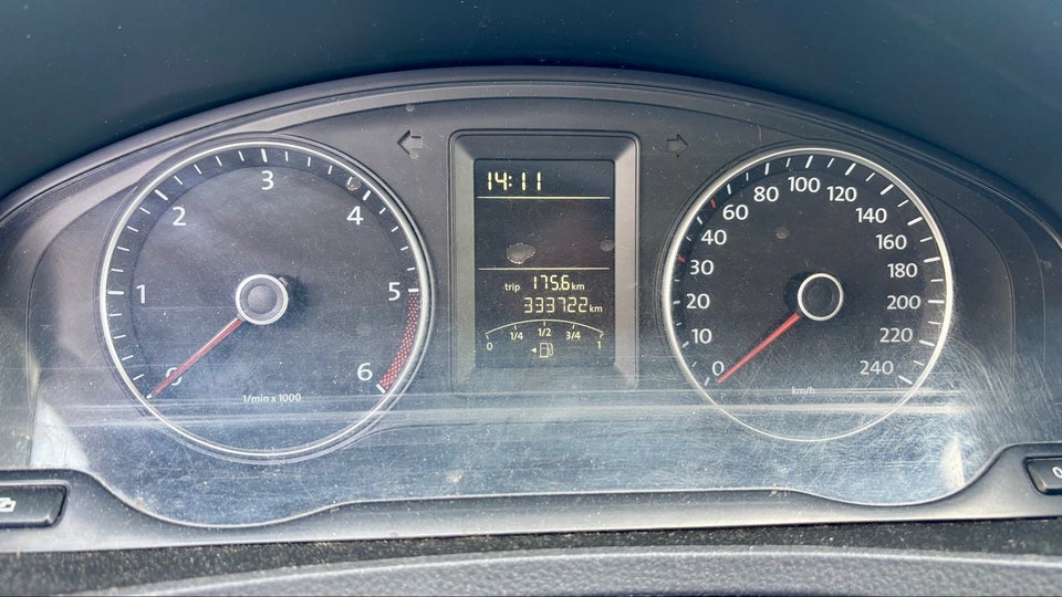 VW Transporter 2,0 TDi 140 Kombi lang 4d