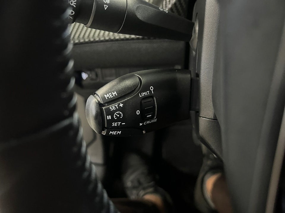 Peugeot e-2008 54 Style 5d