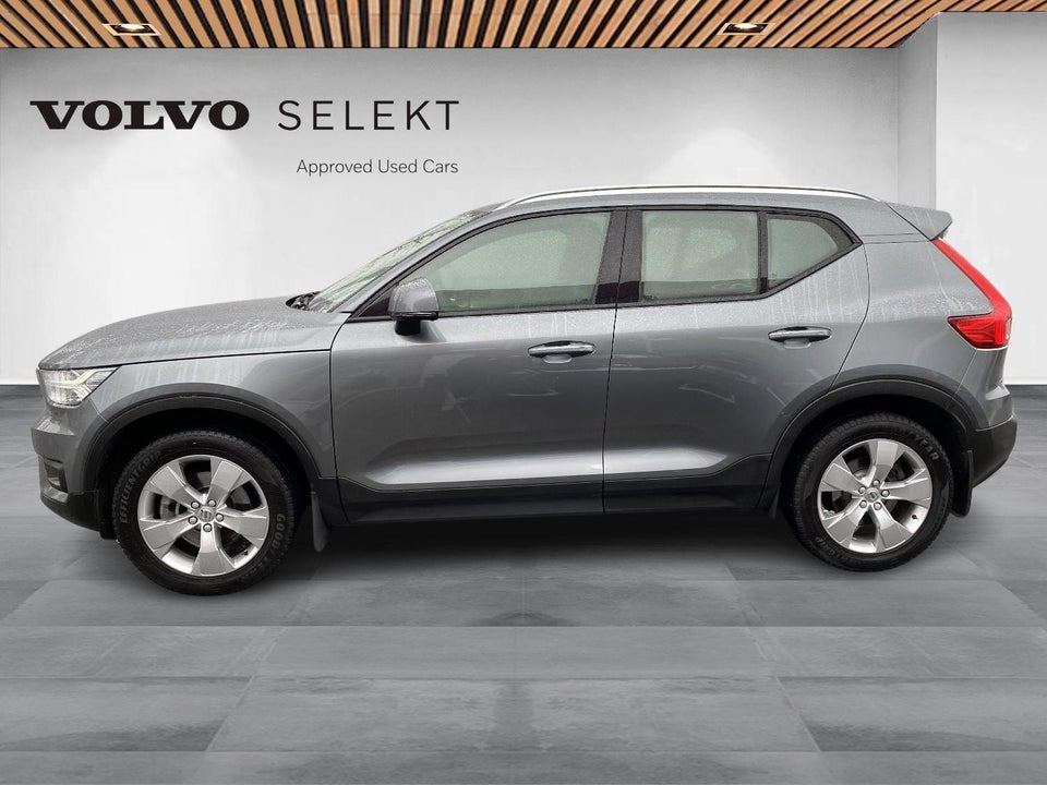 Volvo XC40 2,0 D4 190 Momentum aut. AWD 5d