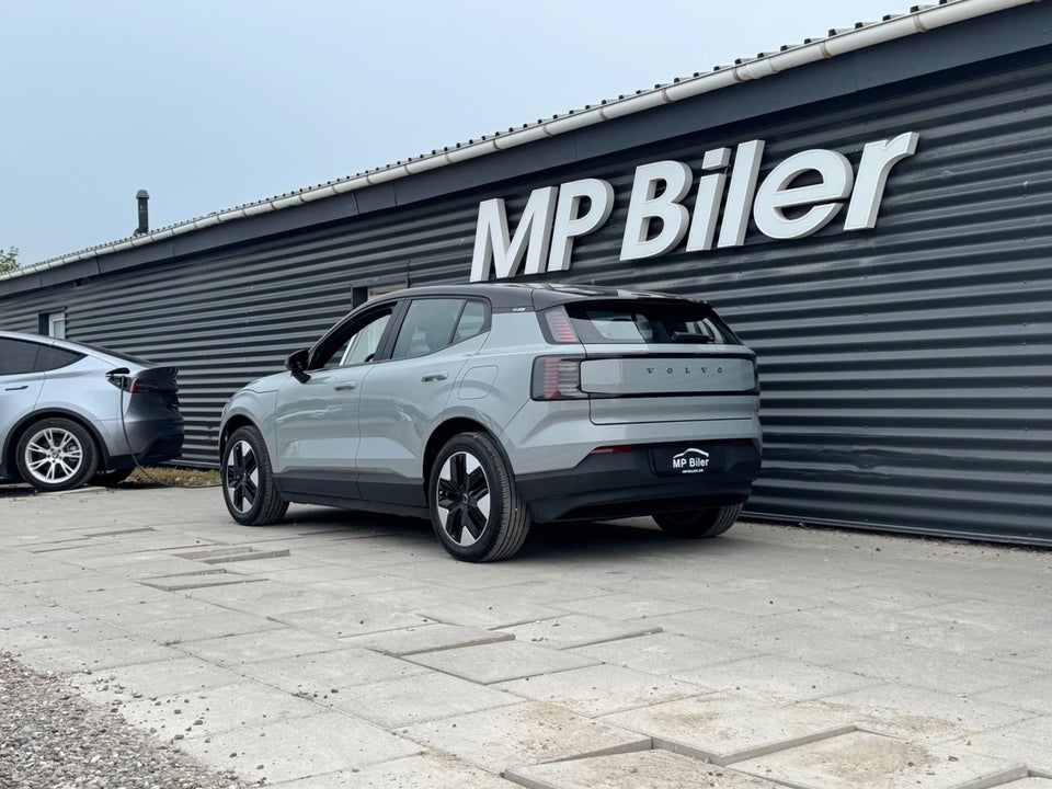 Volvo EX30 Extended Range Plus 5d