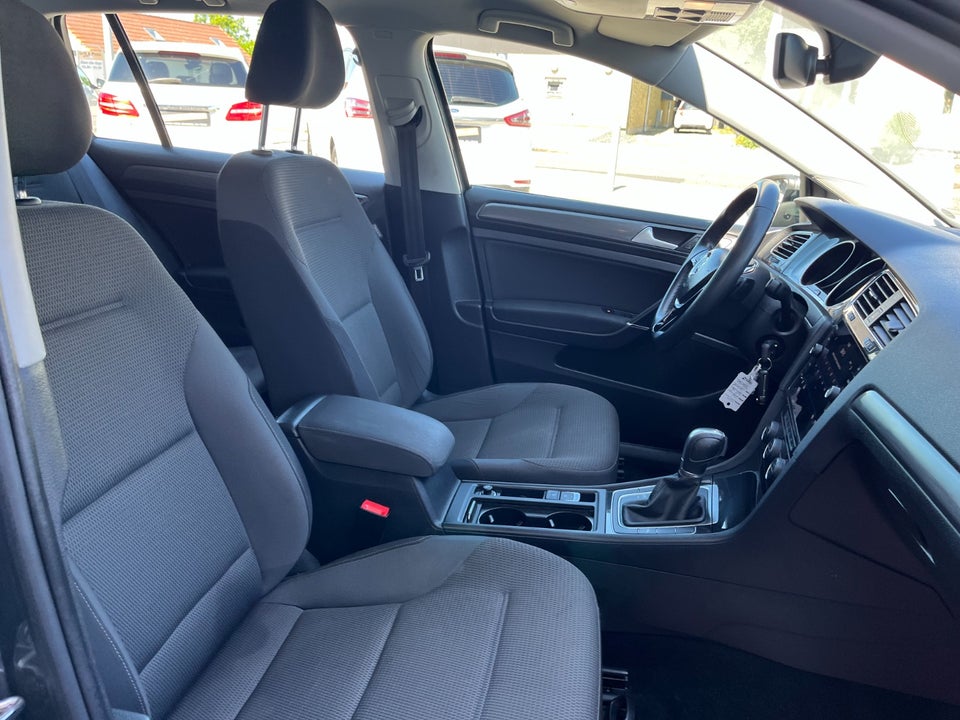 VW Golf VII 1,5 TSi 150 Comfortline Connect Variant DSG 5d