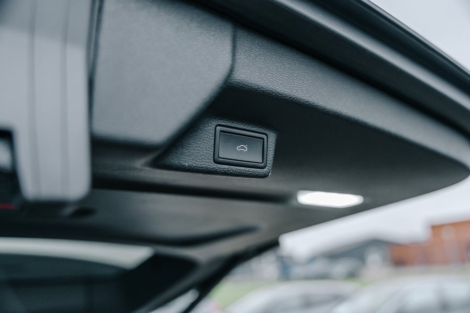 VW ID.Buzz 77 Pro Design SWB 5d