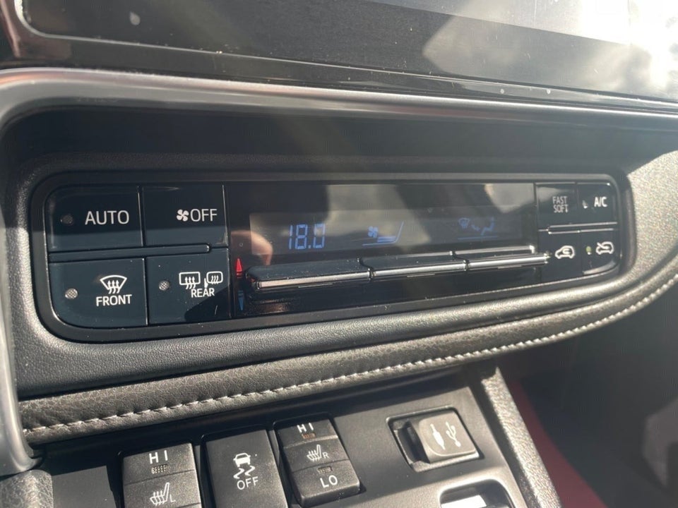 Toyota Auris 1,8 Hybrid H2 Comfort Touring Sports CVT 5d