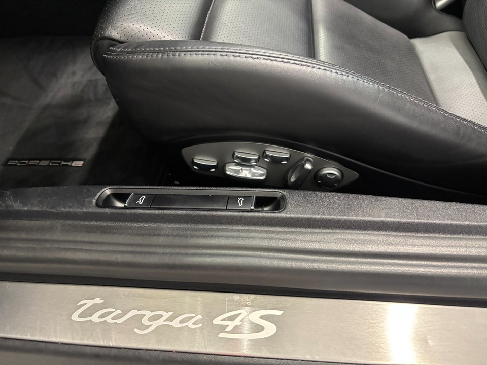 Porsche 911 Targa 4S 3,0 PDK 2d