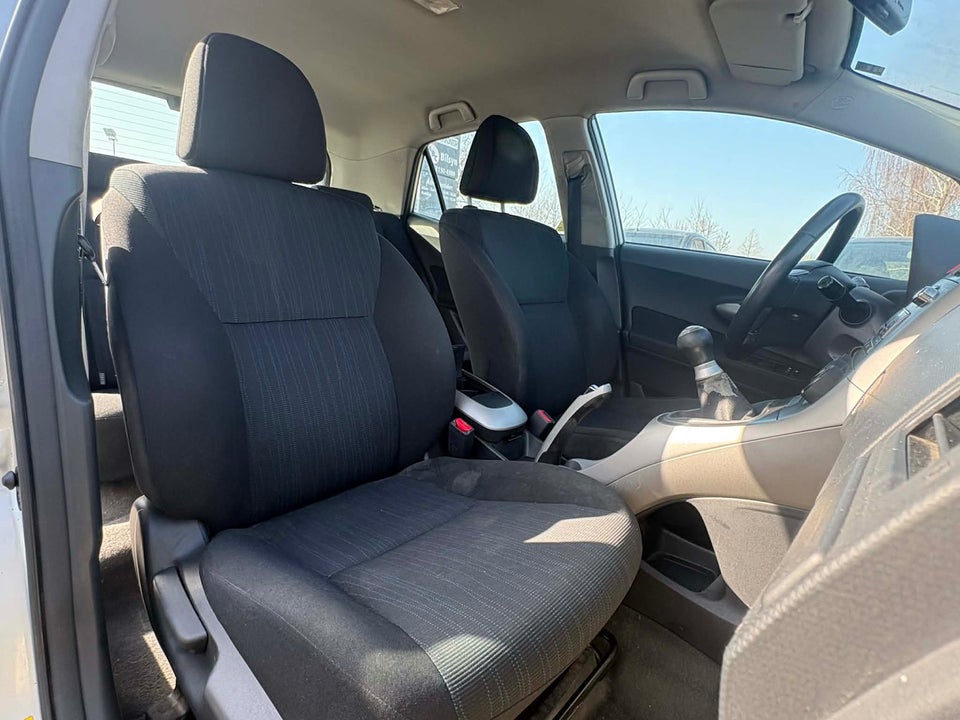 Toyota Auris 1,4 D-4D Luna 5d