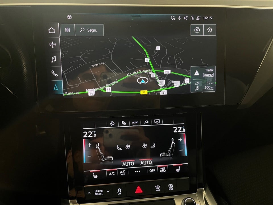 Audi Q8 e-tron 55 Advanced S-line quattro 5d