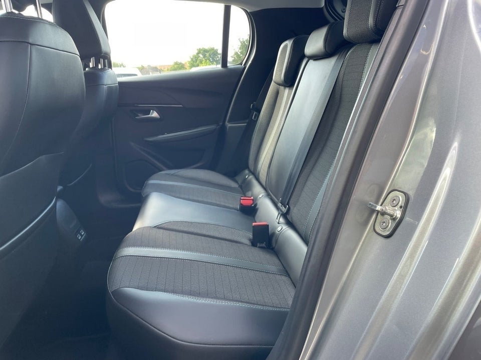 Peugeot 208 1,2 PureTech 100 Allure 5d